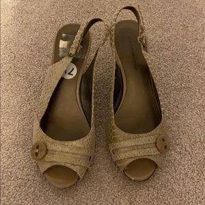 Peep toe heel Size 7.5